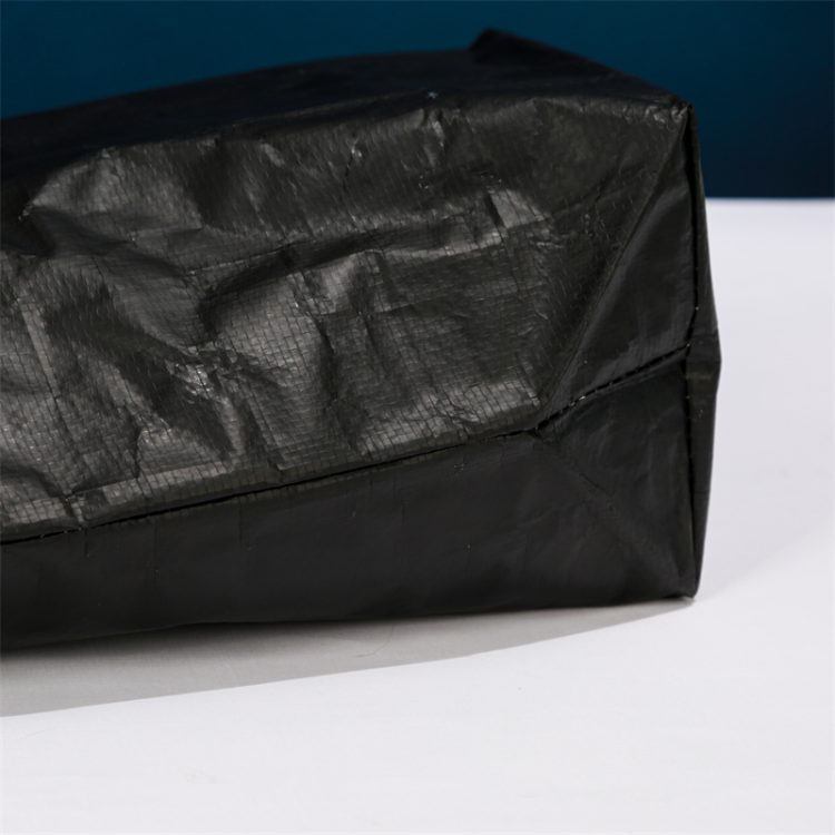 Waterproof Portable Black Hand Laminated PP Woven Shopping Bag Customized Logo - Image 4